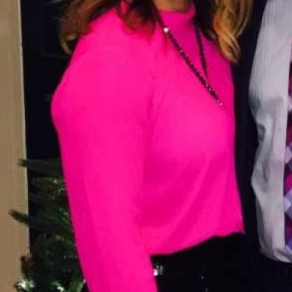 Vince Camuto Hot Pink Blouse - Size Medium - Picture 1 of 11